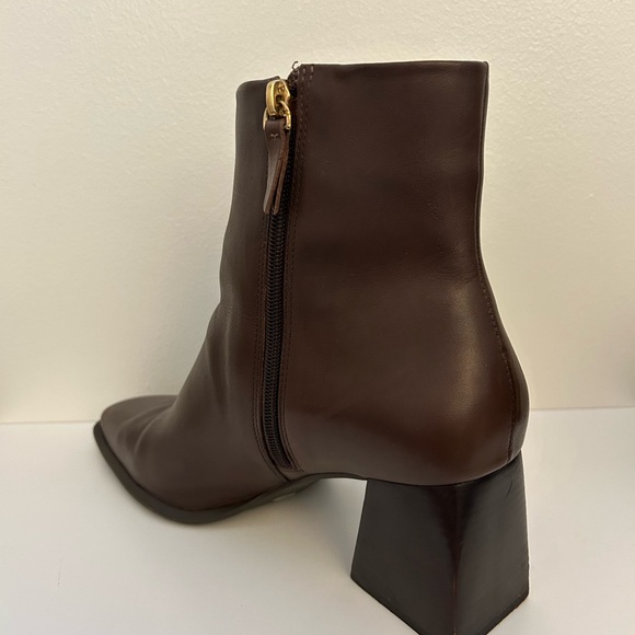 GB Holy-Grail Cognac Leather Block Heel Booties
Women’s size 10, width medium - Picture 7 of 14